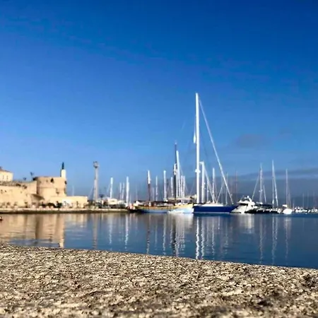 Apartment La Casetta Nel Porto Di