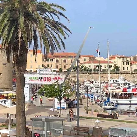 Lägenhet La Casetta Nel Porto Di *